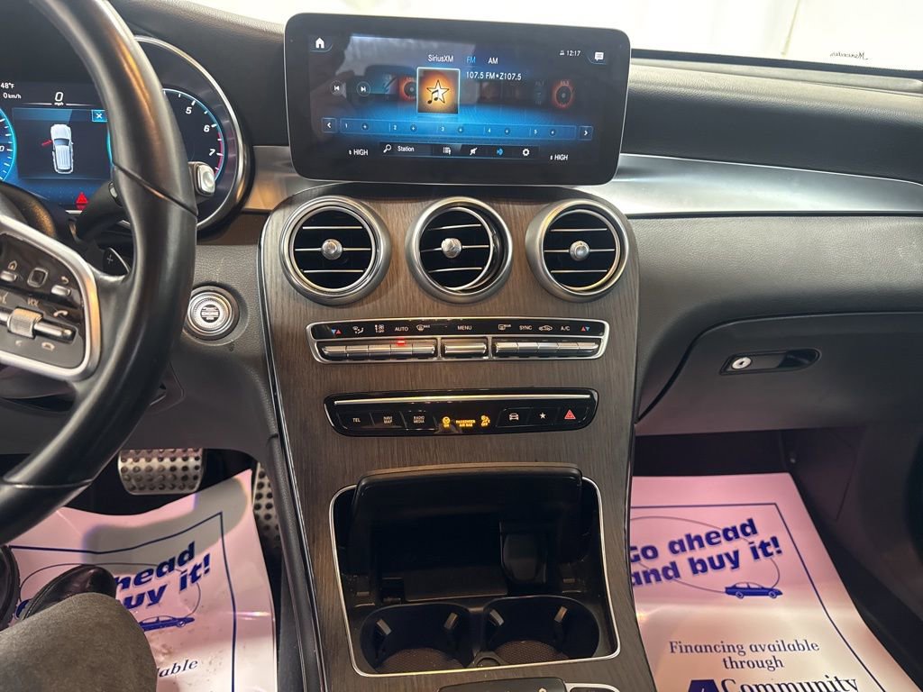 Used 2022 Mercedes-Benz GLC 300 4MATIC w/ AMG Line image 13