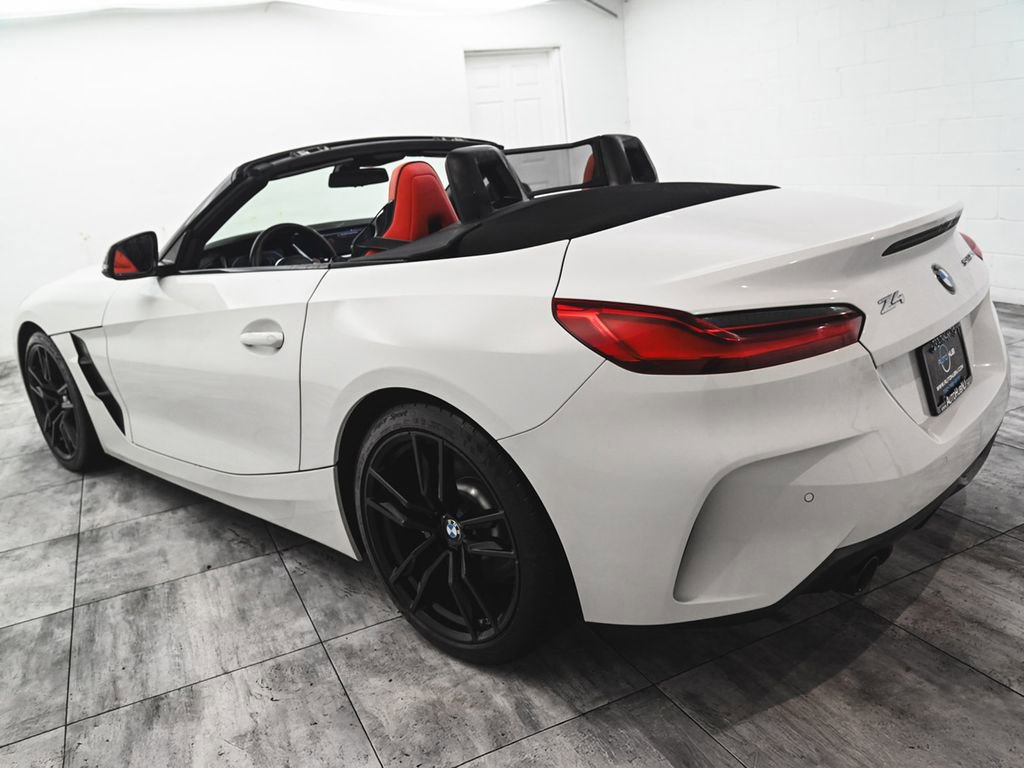 Used 2024 BMW Z4 sDrive30i w/ Shadowloine Package image 5