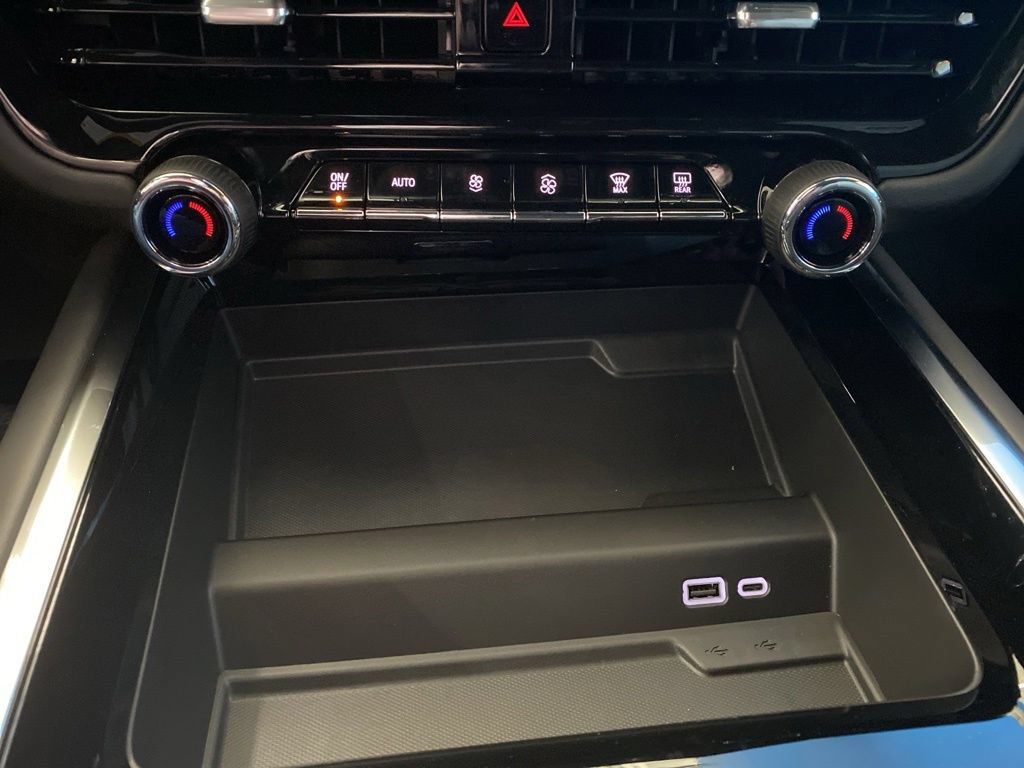 New 2026 Chevrolet Tahoe LS w/ LS Custom Edition AWD/4WD image 8