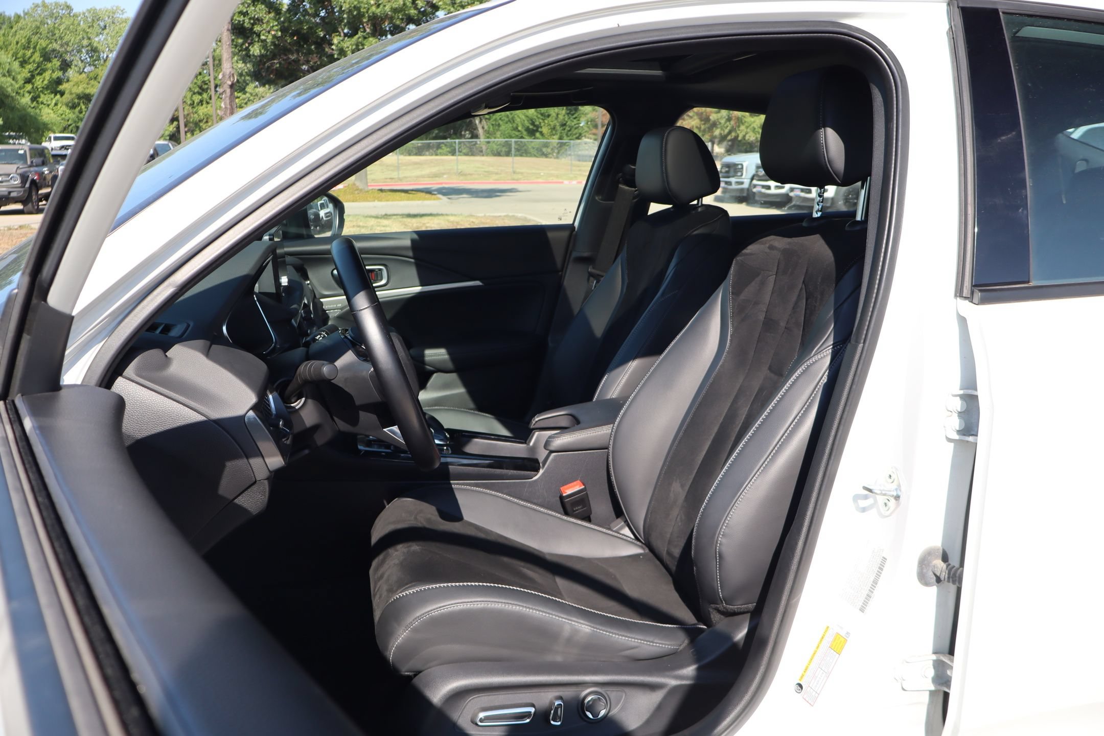Used 2024 Acura Integra A-Spec w/ Technology Package FWD image 11