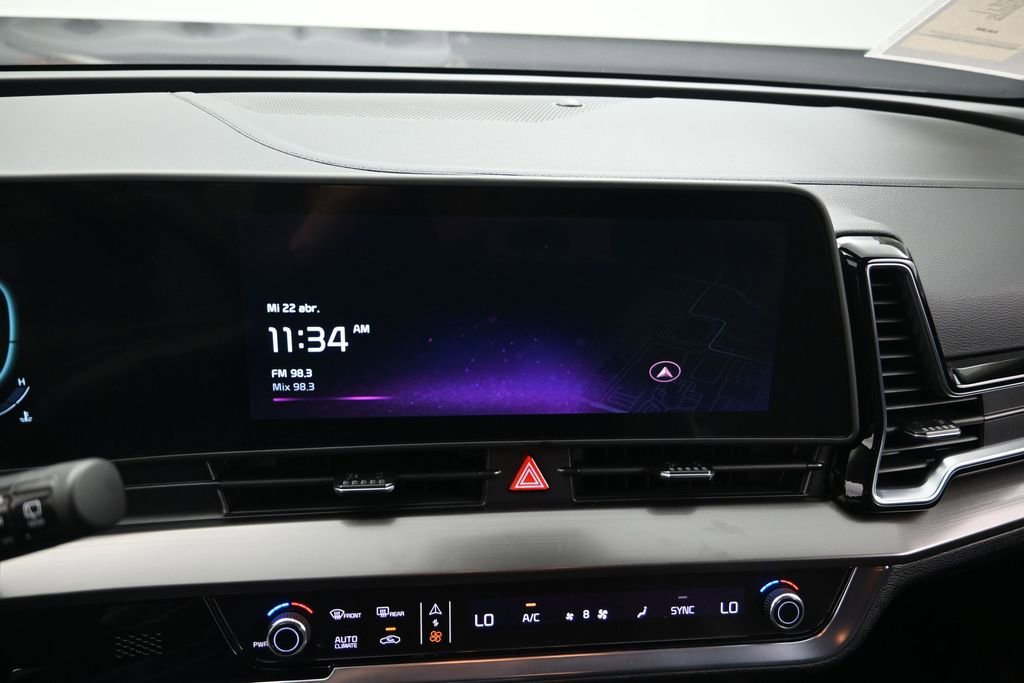 Used 2025 Kia Sportage EX FWD image 14