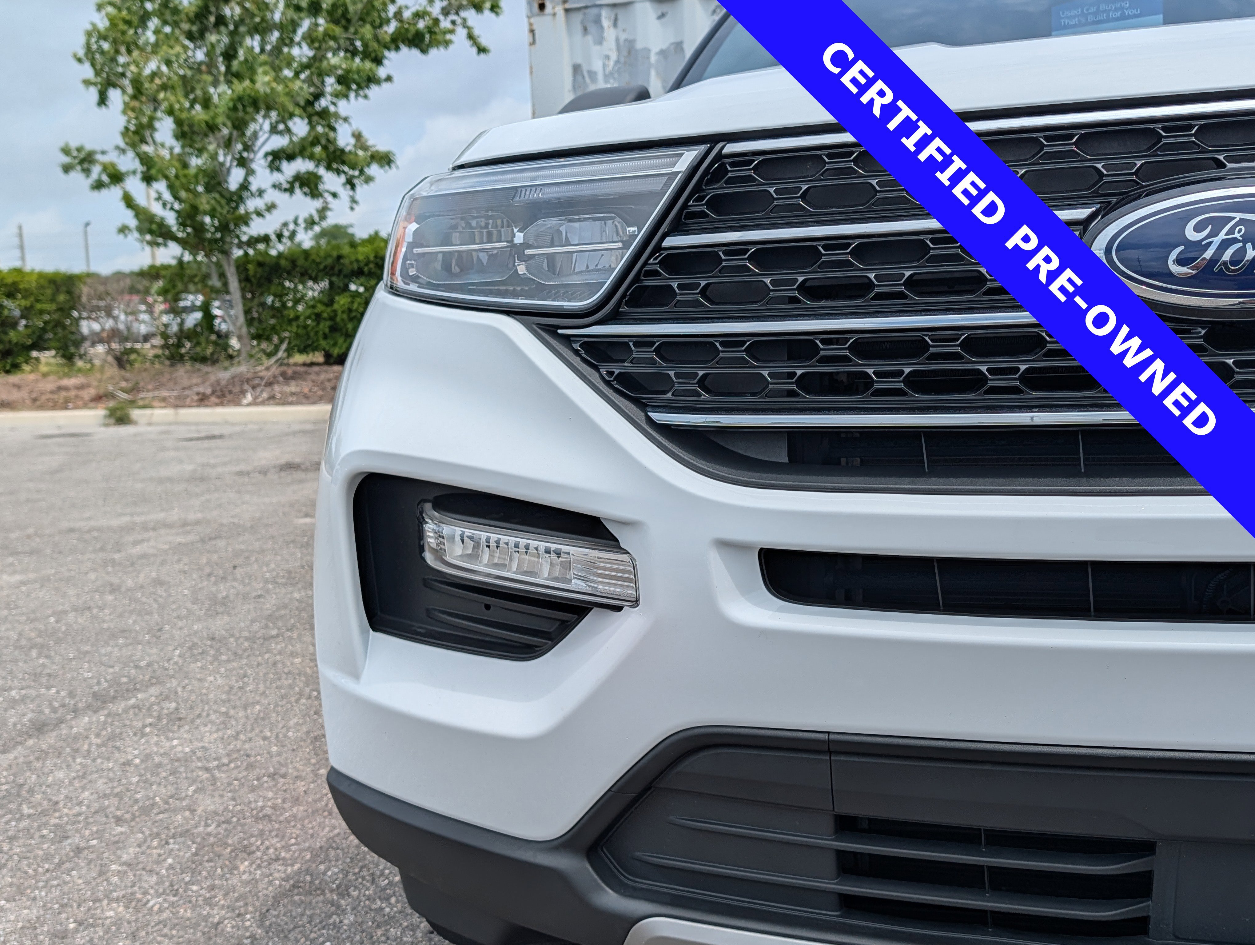 Certified 2021 Ford Explorer XLT w/ Equipment Group 202A AWD/4WD image 9
