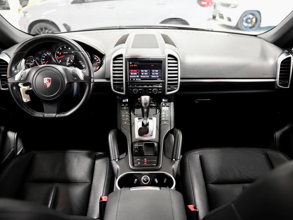 Used 2012 Porsche Cayenne image 19