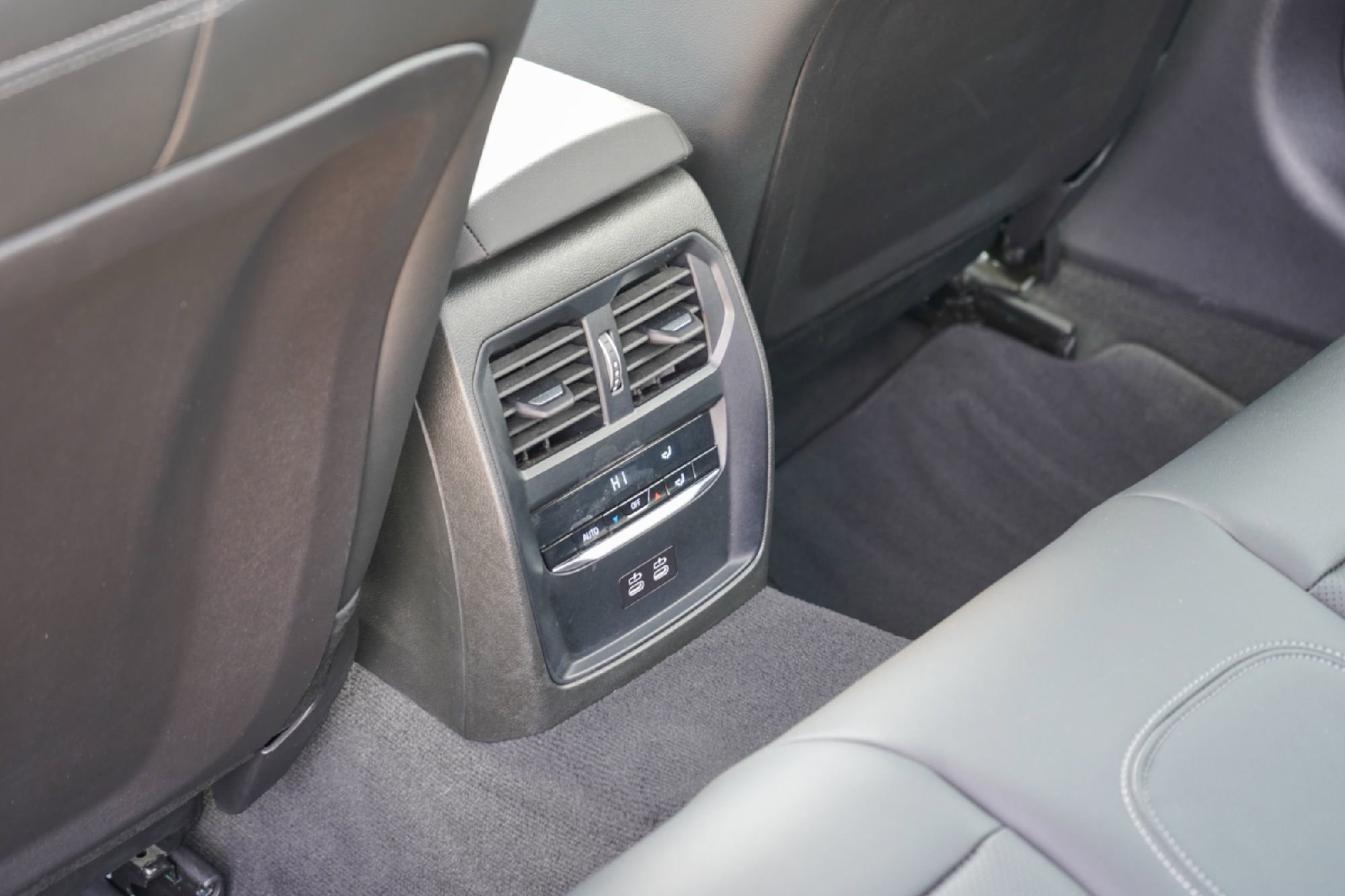 Used 2025 BMW 330i Sedan image 22