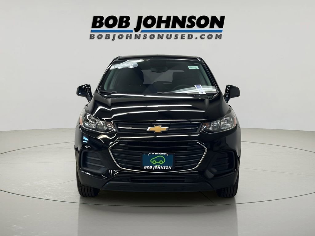 Certified 2022 Chevrolet Trax LS w/ Tint and Cruise Package image 4