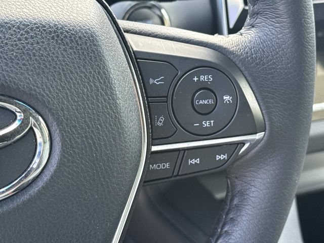 Used 2020 Toyota Avalon XLE FWD image 23