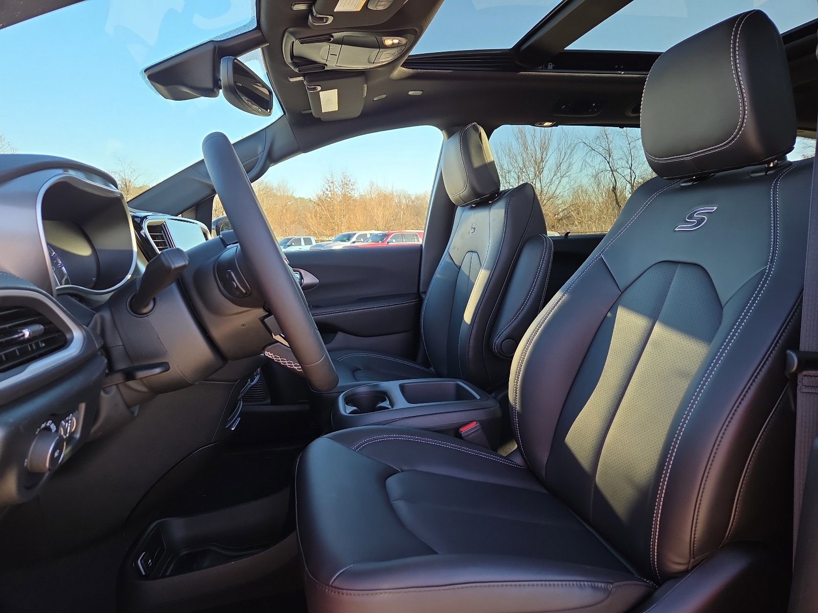 New 2026 Chrysler Pacifica Select w/ S Appearance Package image 15