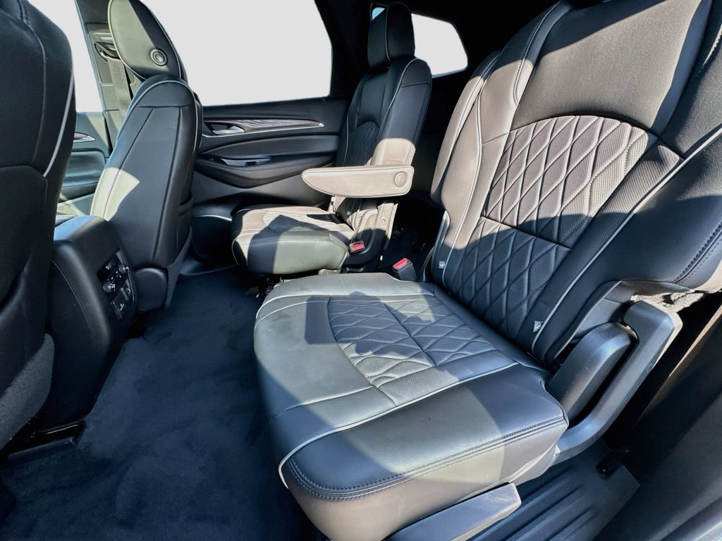 Used 2022 Buick Enclave Avenir w/ Avenir Technology Package FWD image 30