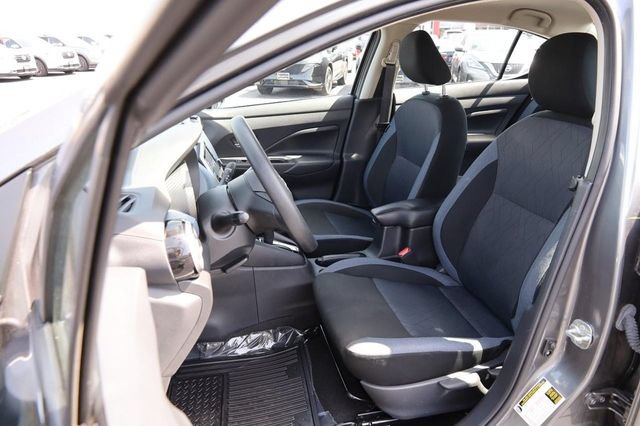 Certified 2025 Nissan Versa SV FWD image 4