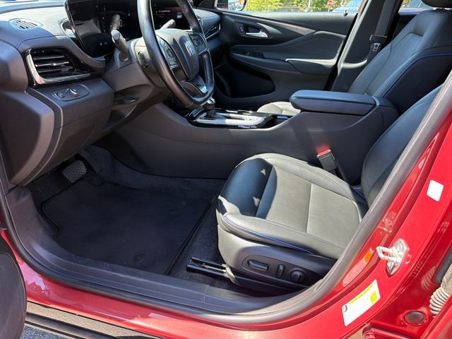 Used 2024 Buick Envista Sport Touring w/ Convenience I Package FWD image 9
