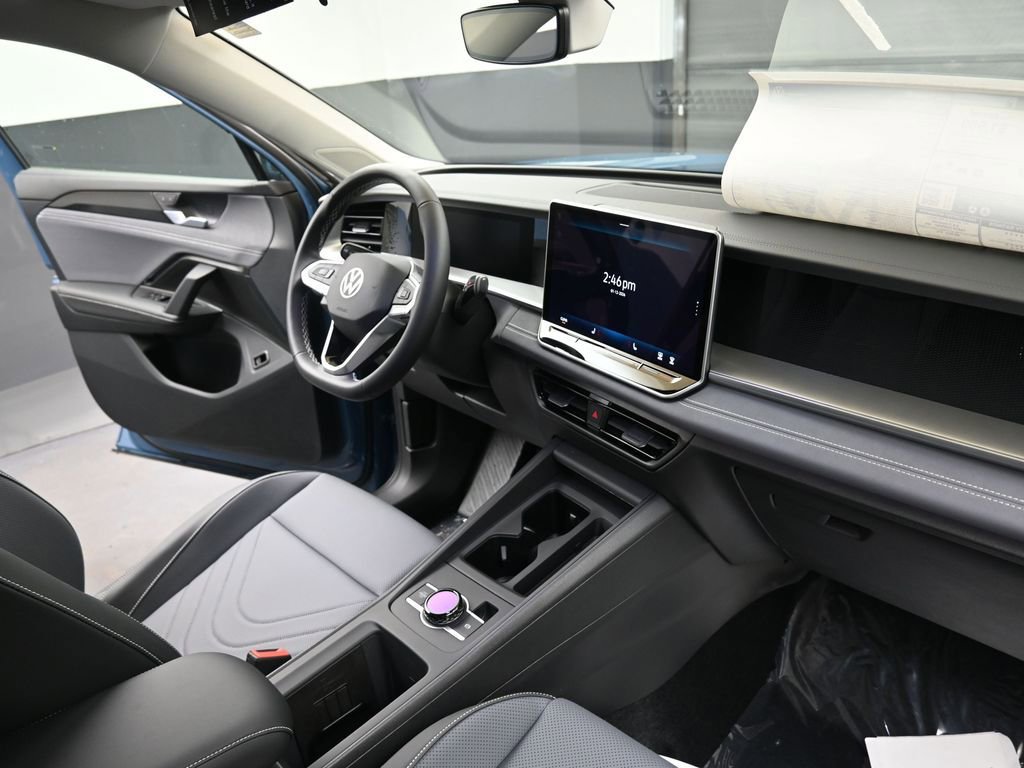 New 2026 Volkswagen Tiguan SE image 12