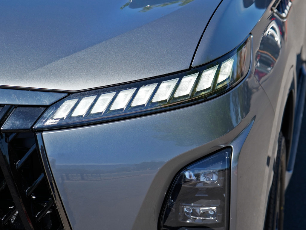 Certified 2026 INFINITI QX80 4WD image 4