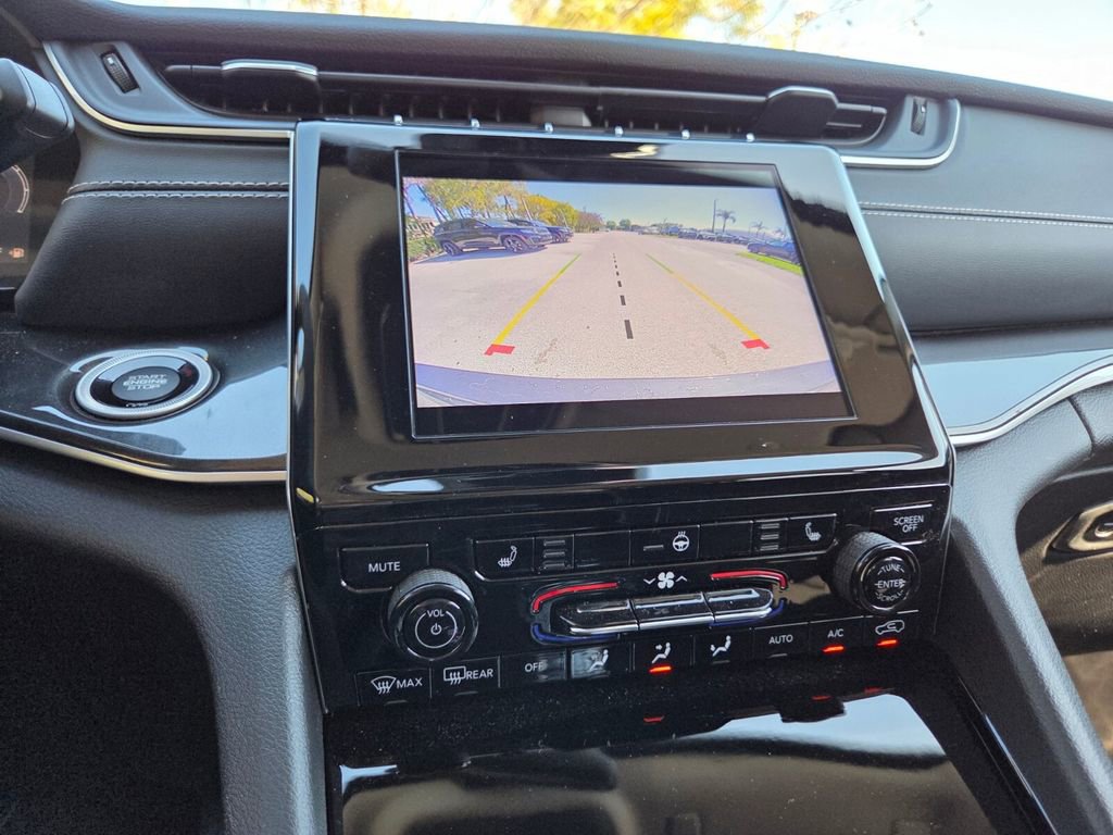 Used 2021 Jeep Grand Cherokee L Laredo w/ Luxury Tech Group I image 32