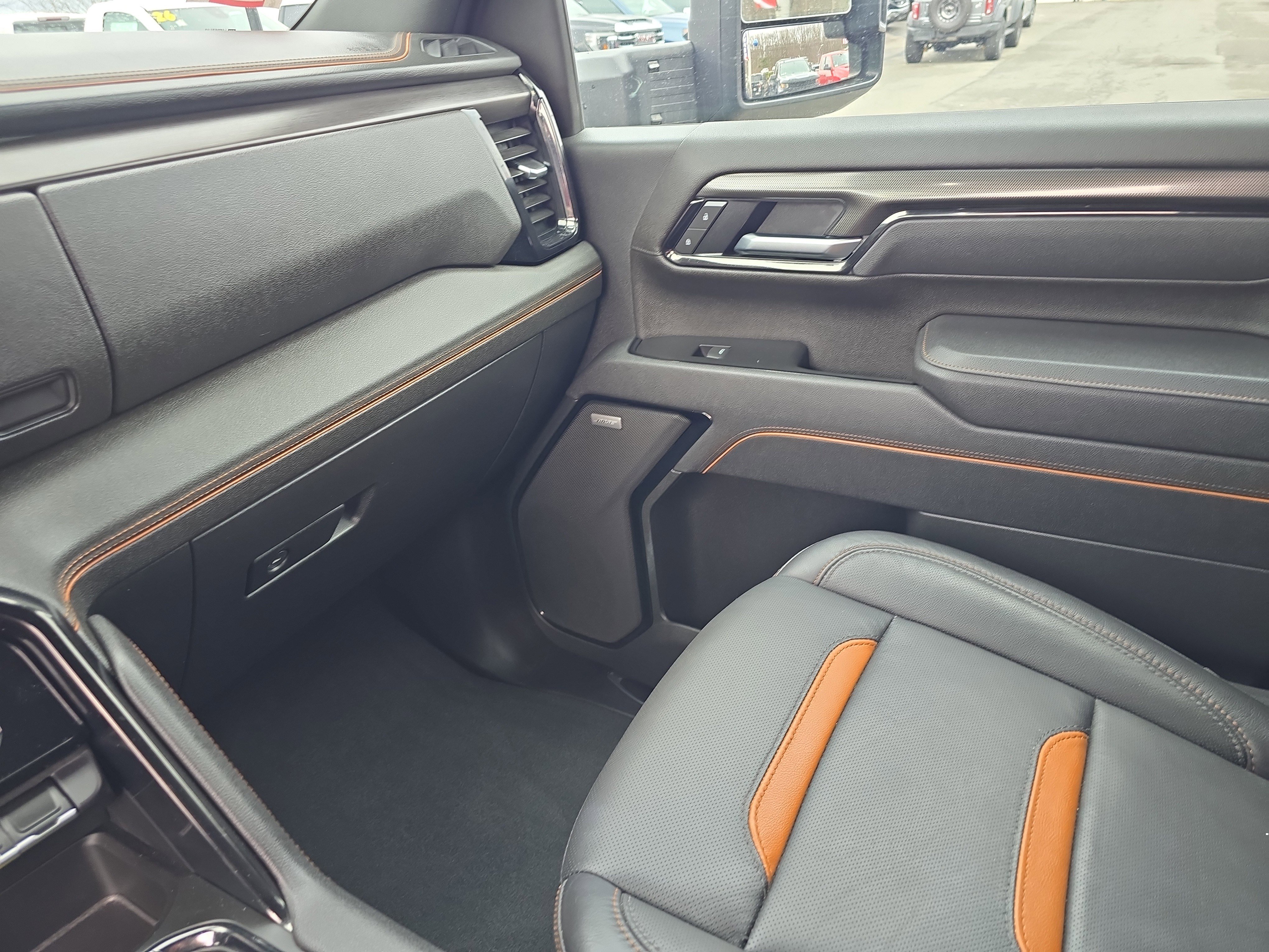 Used 2025 GMC Sierra 2500 AT4 AWD/4WD image 33