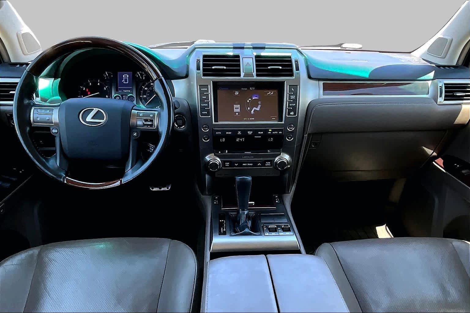 Used 2015 Lexus GX 460 w/ Premium Package AWD/4WD image 15
