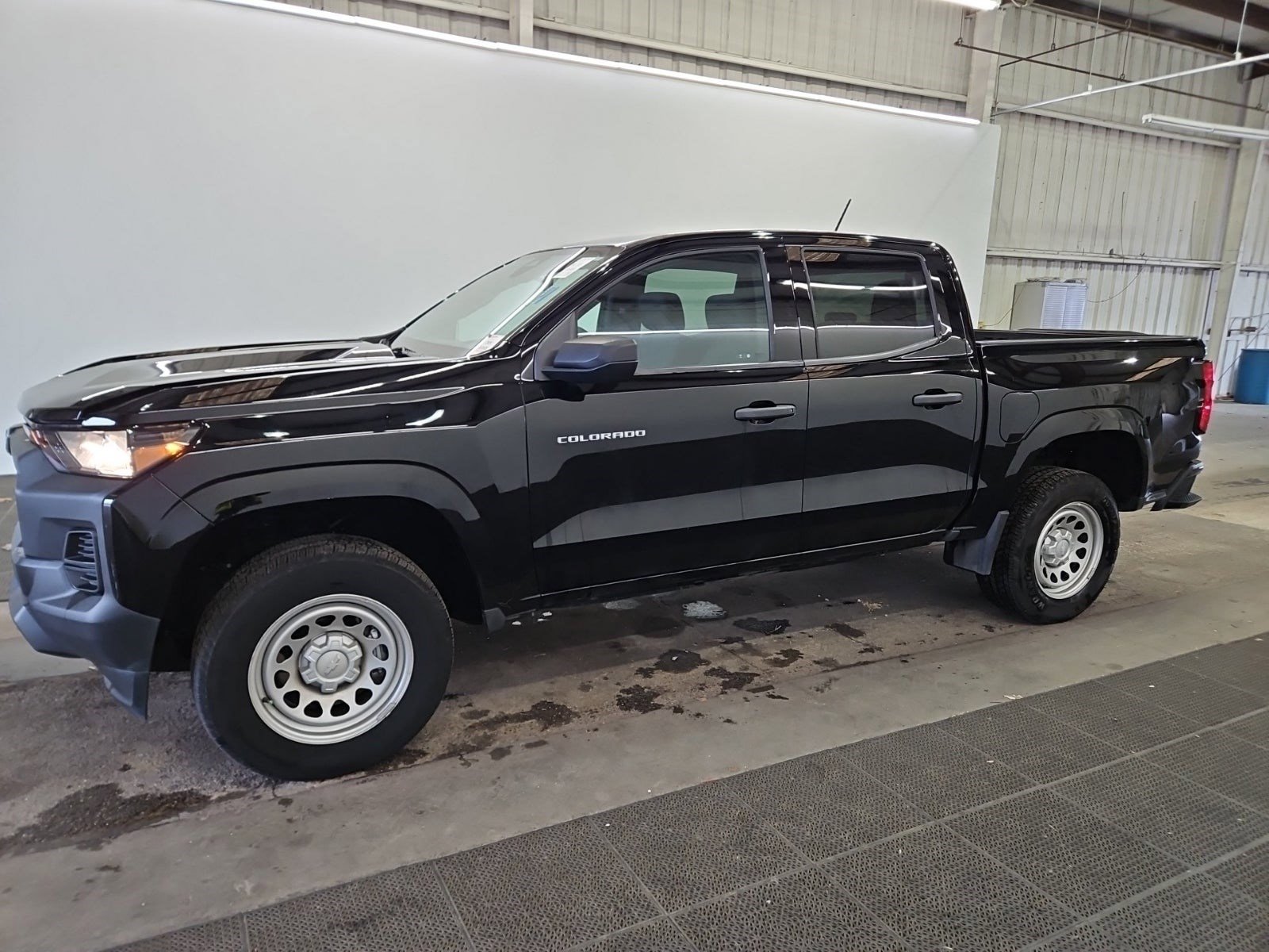 Used 2024 Chevrolet Colorado W/T image 4