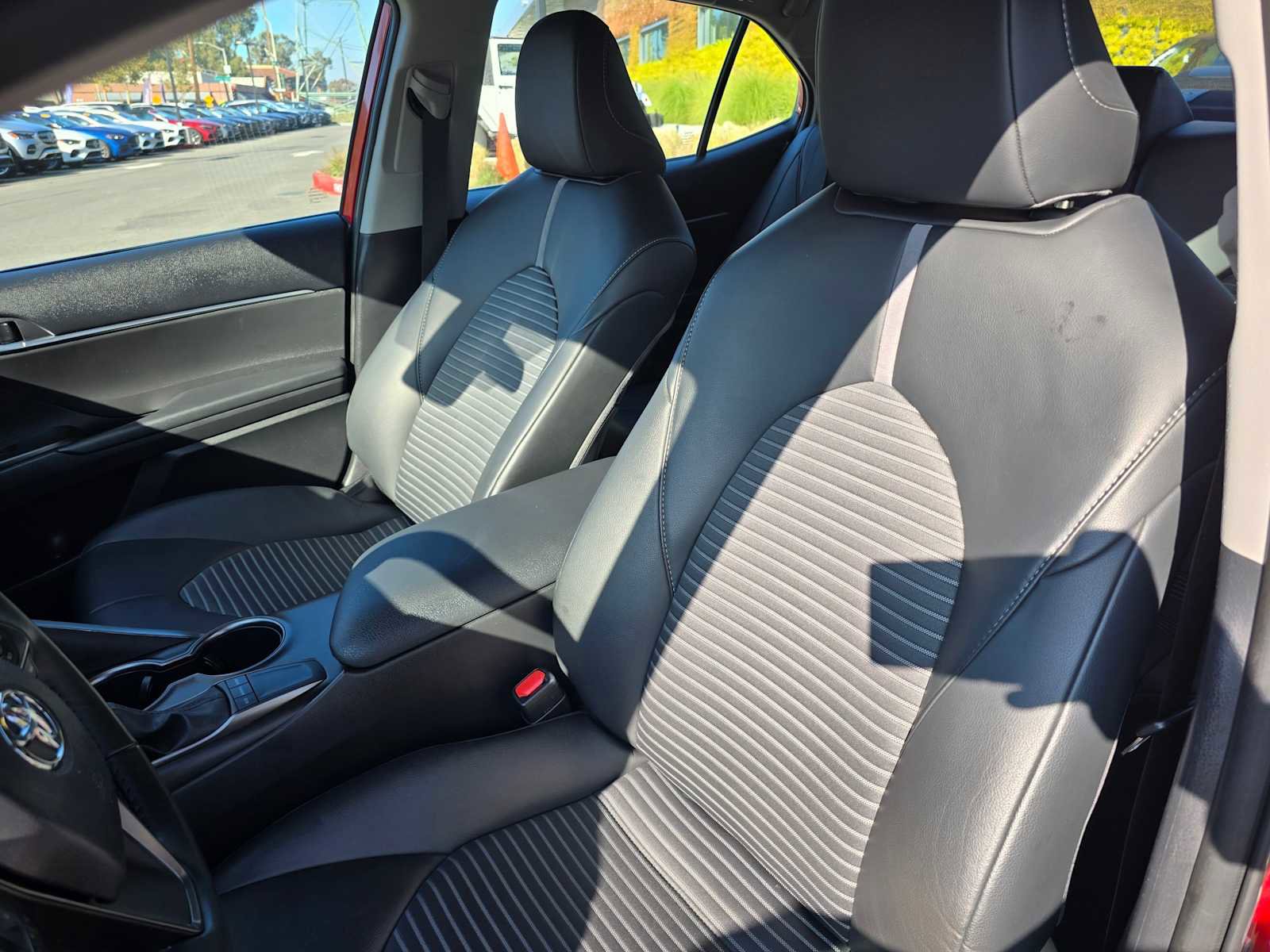 Used 2024 Toyota Camry SE image 21