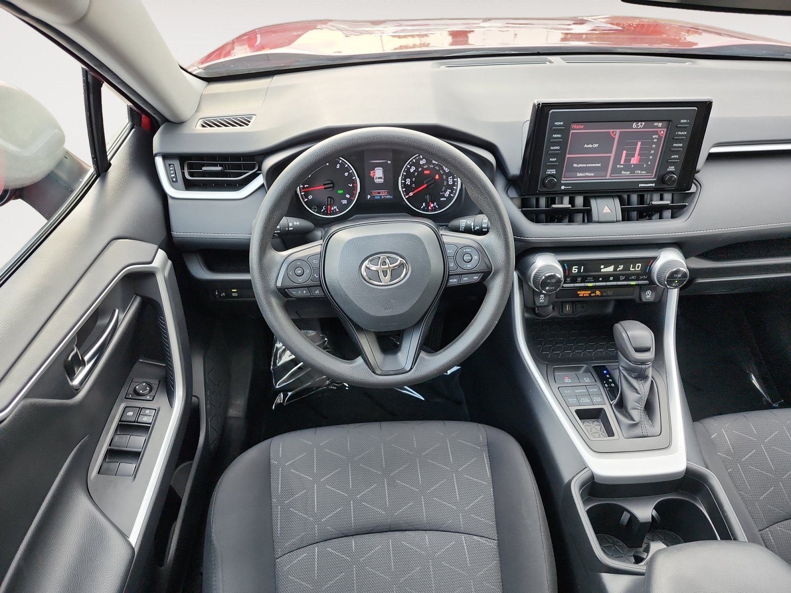 Used 2020 Toyota RAV4 XLE w/ Convenience Package AWD/4WD image 10
