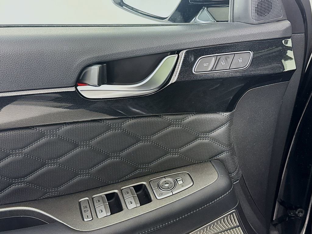 Used 2021 Hyundai Palisade Calligraphy w/ Cargo Package image 17