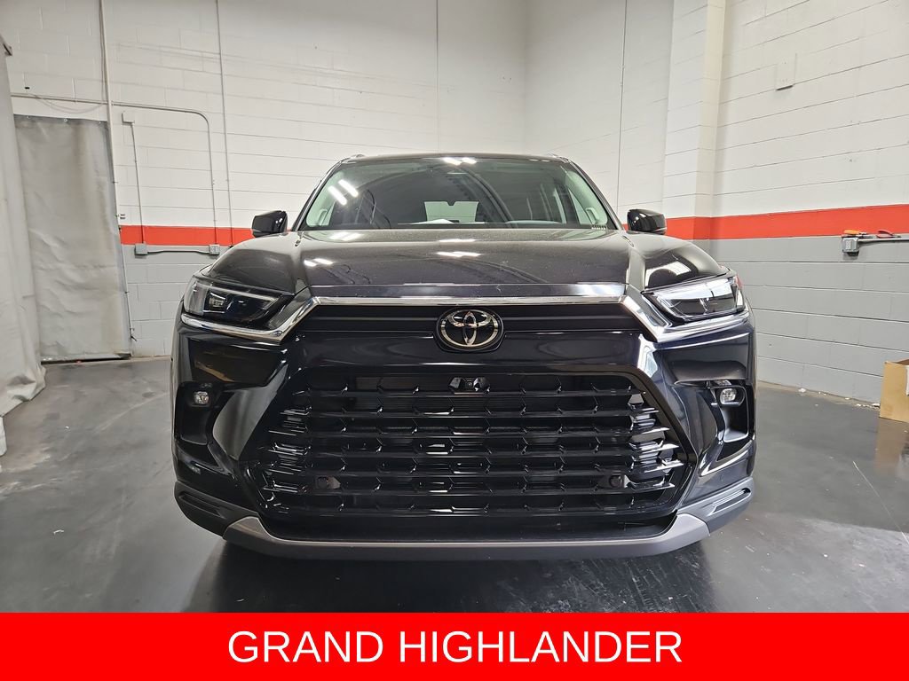 New 2026 Toyota Grand Highlander AWD image 2