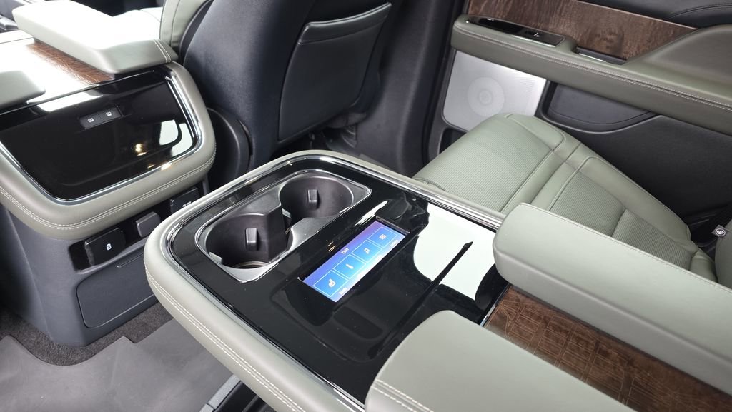 Used 2022 Lincoln Navigator Black Label image 16