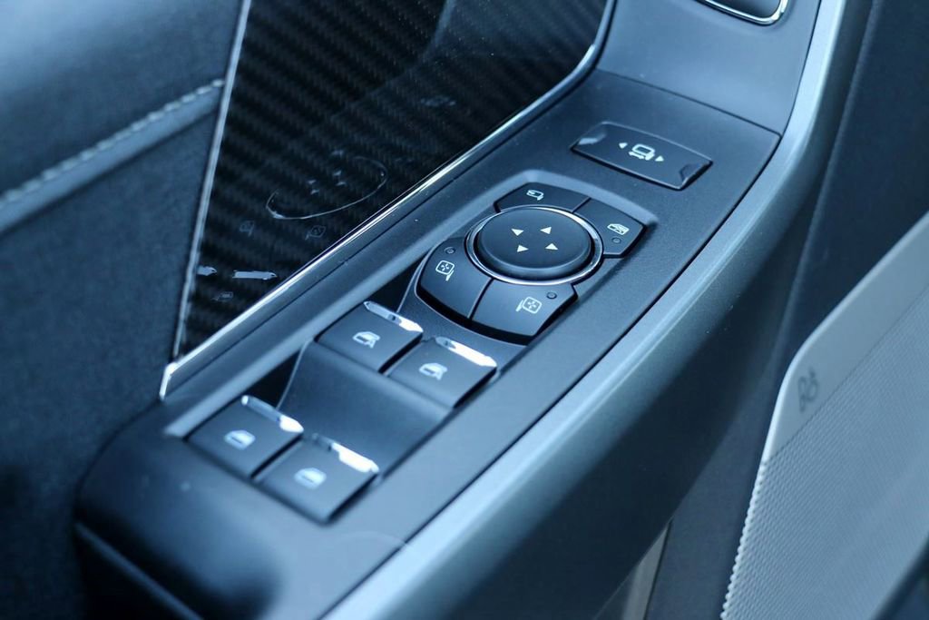 New 2026 Ford F250 Lariat w/ Black Appearance Package image 17