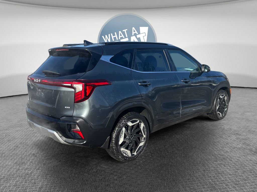 Certified 2024 Kia Seltos SX w/ SX Sunroof Package image 8