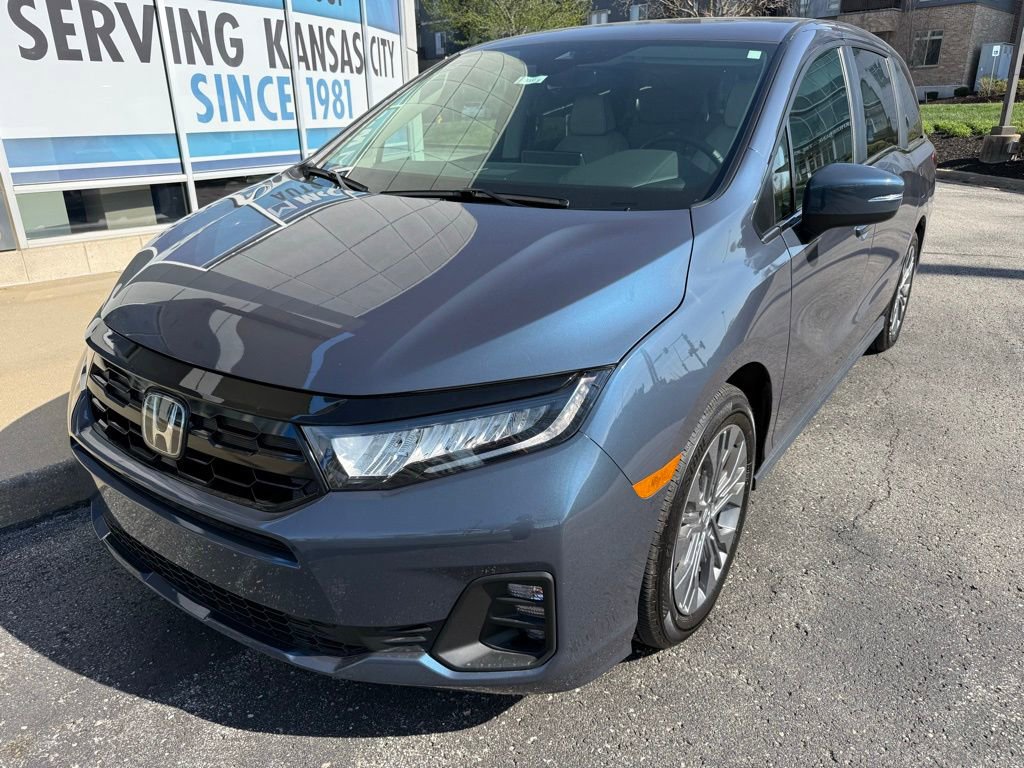 Used 2026 Honda Odyssey Touring image 11