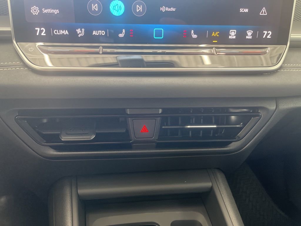 New 2026 Volkswagen Tiguan SE AWD/4WD image 26