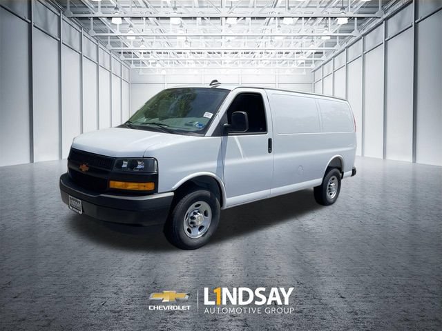 New 2026 Chevrolet Express 2500 w/ Driver Convenience Package RWD image 4