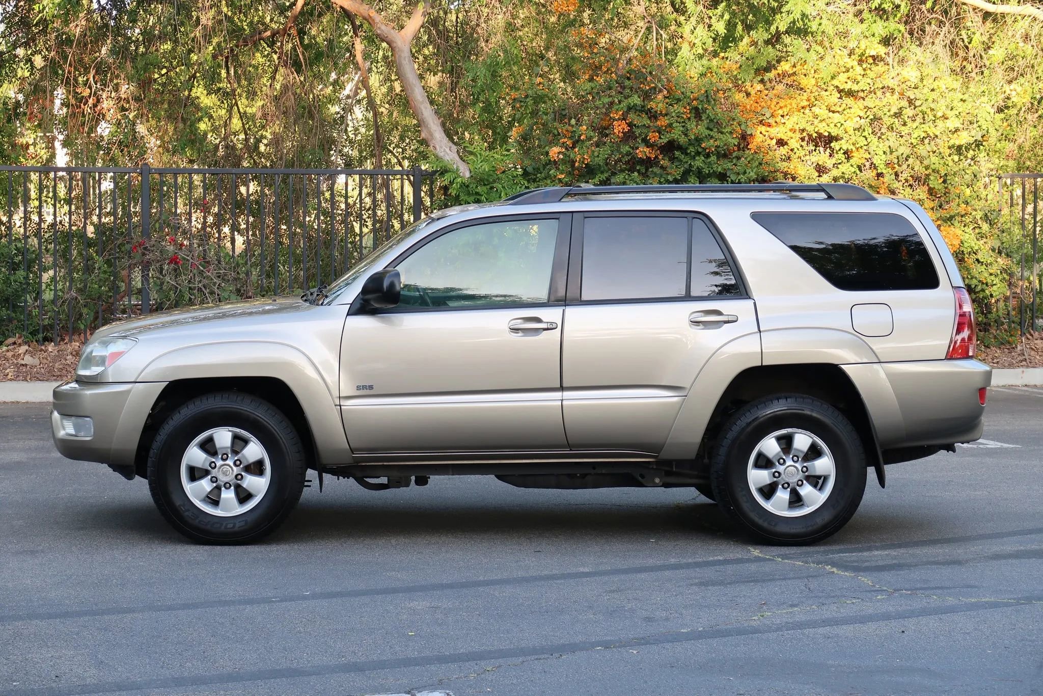 Used 2004 Toyota 4Runner Sport image 3