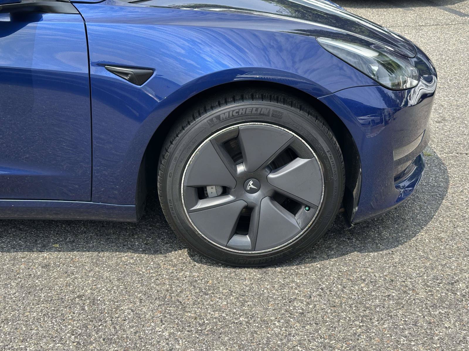 Used 2023 Tesla Model 3 Standard Range RWD image 10