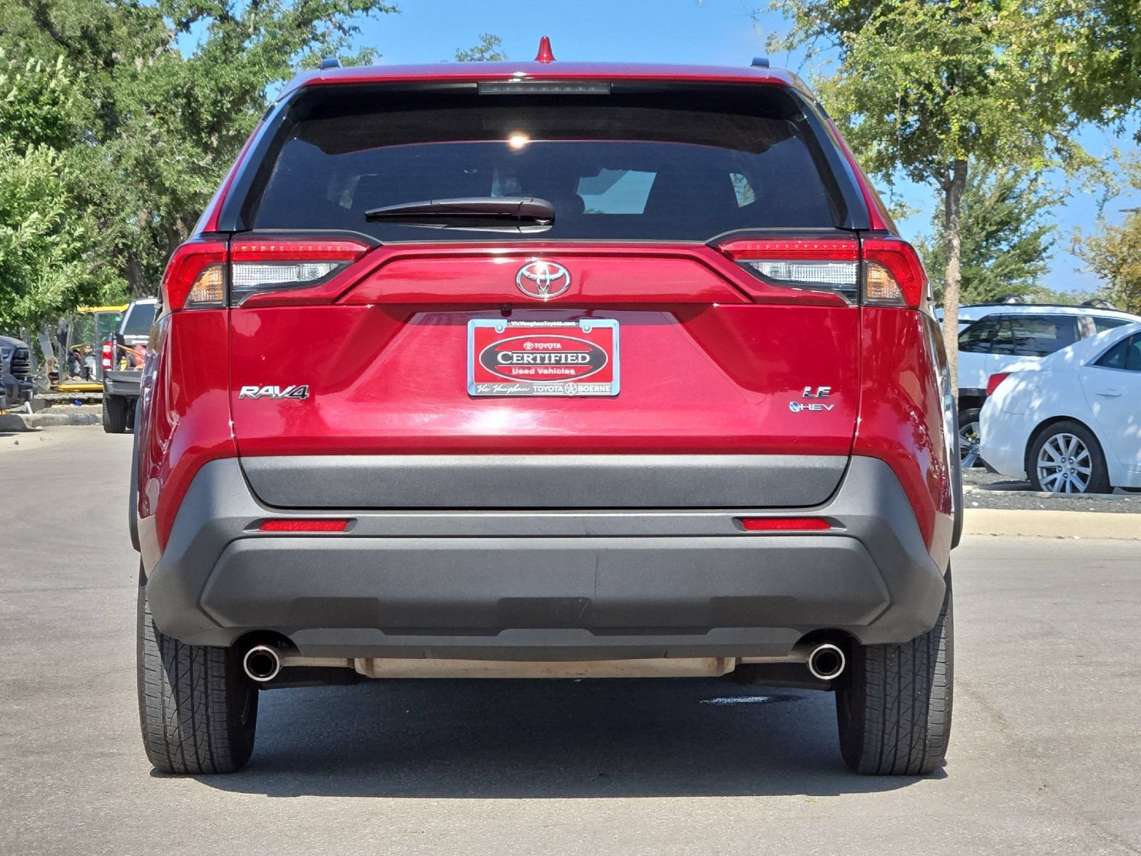 Certified 2025 Toyota RAV4 LE AWD/4WD image 4
