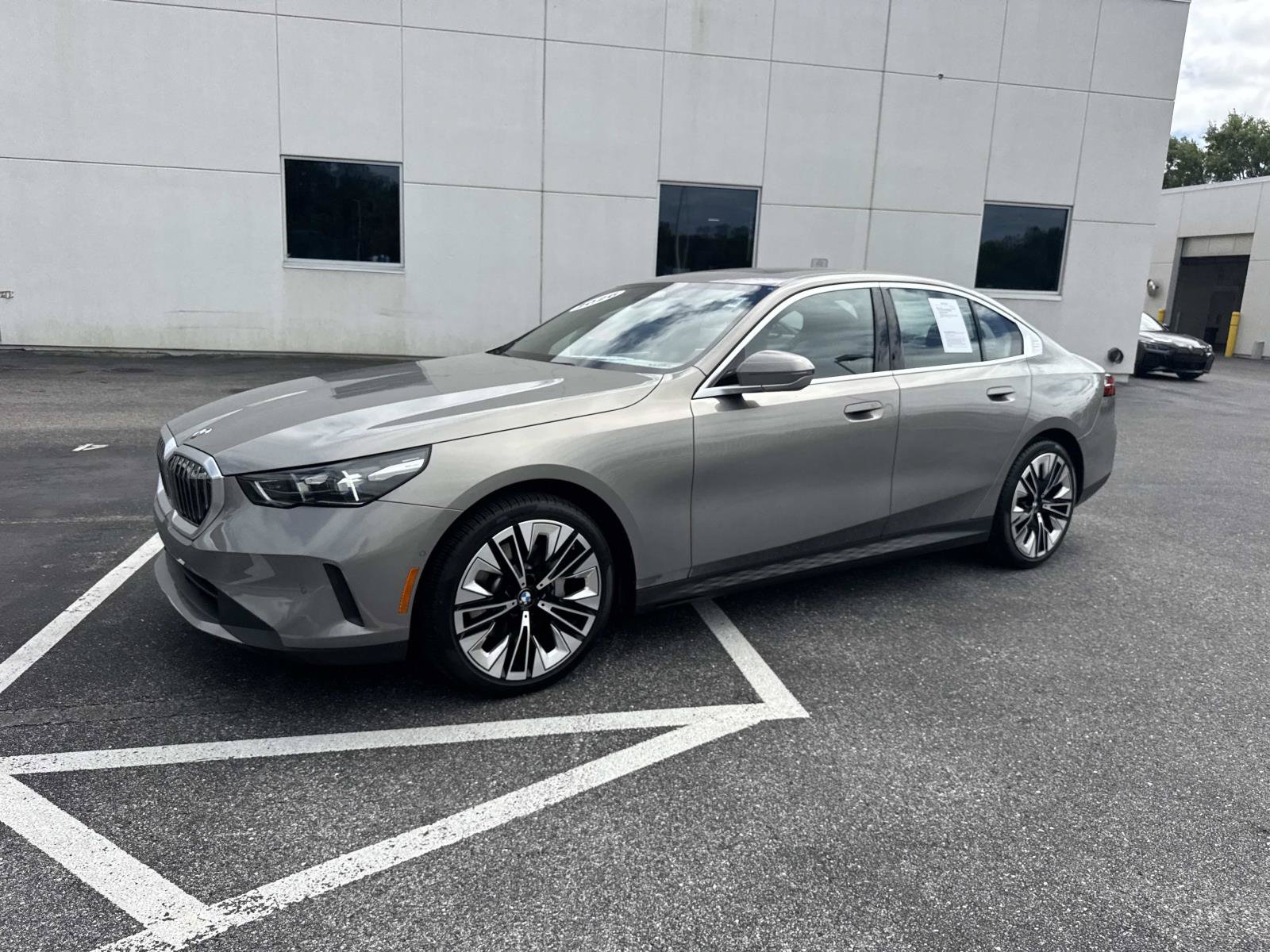 Certified 2026 BMW 530i RWD image 8