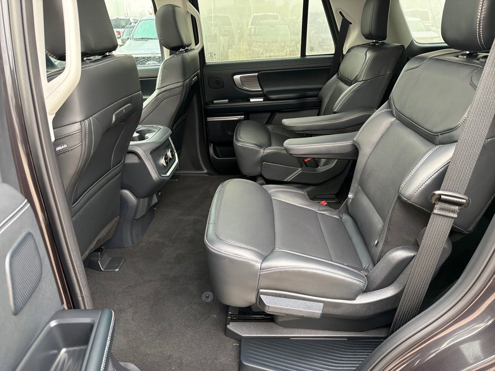 New 2025 Ford Expedition Platinum w/ Driver's Package image 25