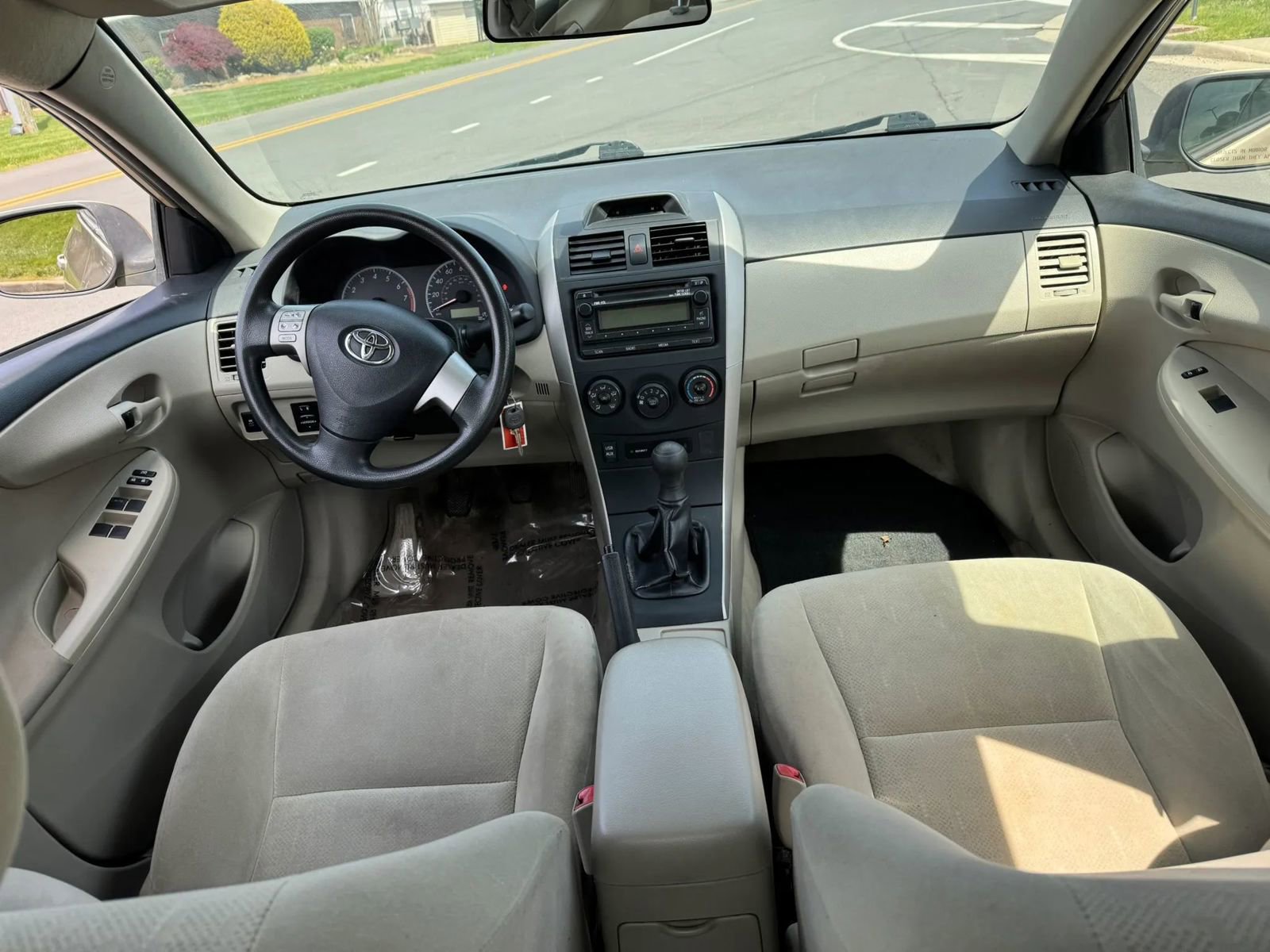 Used 2013 Toyota Corolla L FWD image 8