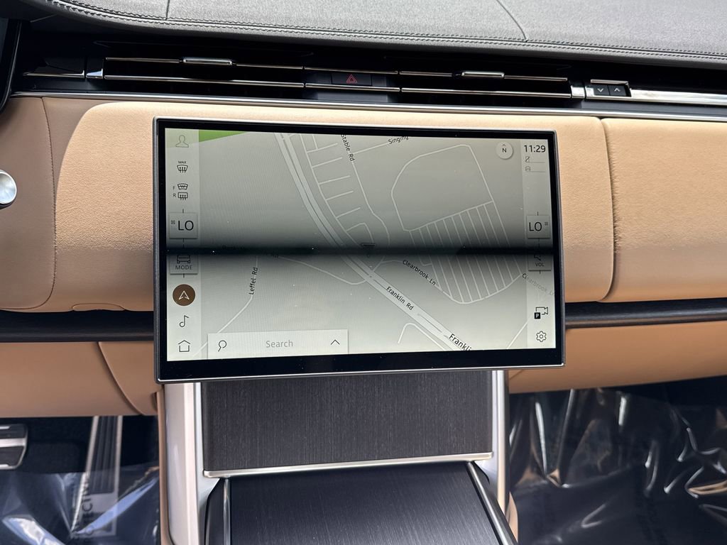 New 2025 Land Rover Range Rover SE image 23