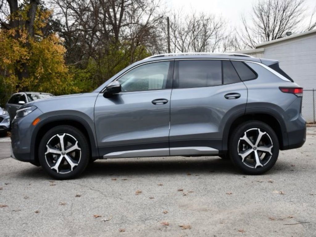New 2026 Volkswagen Tiguan SE image 4
