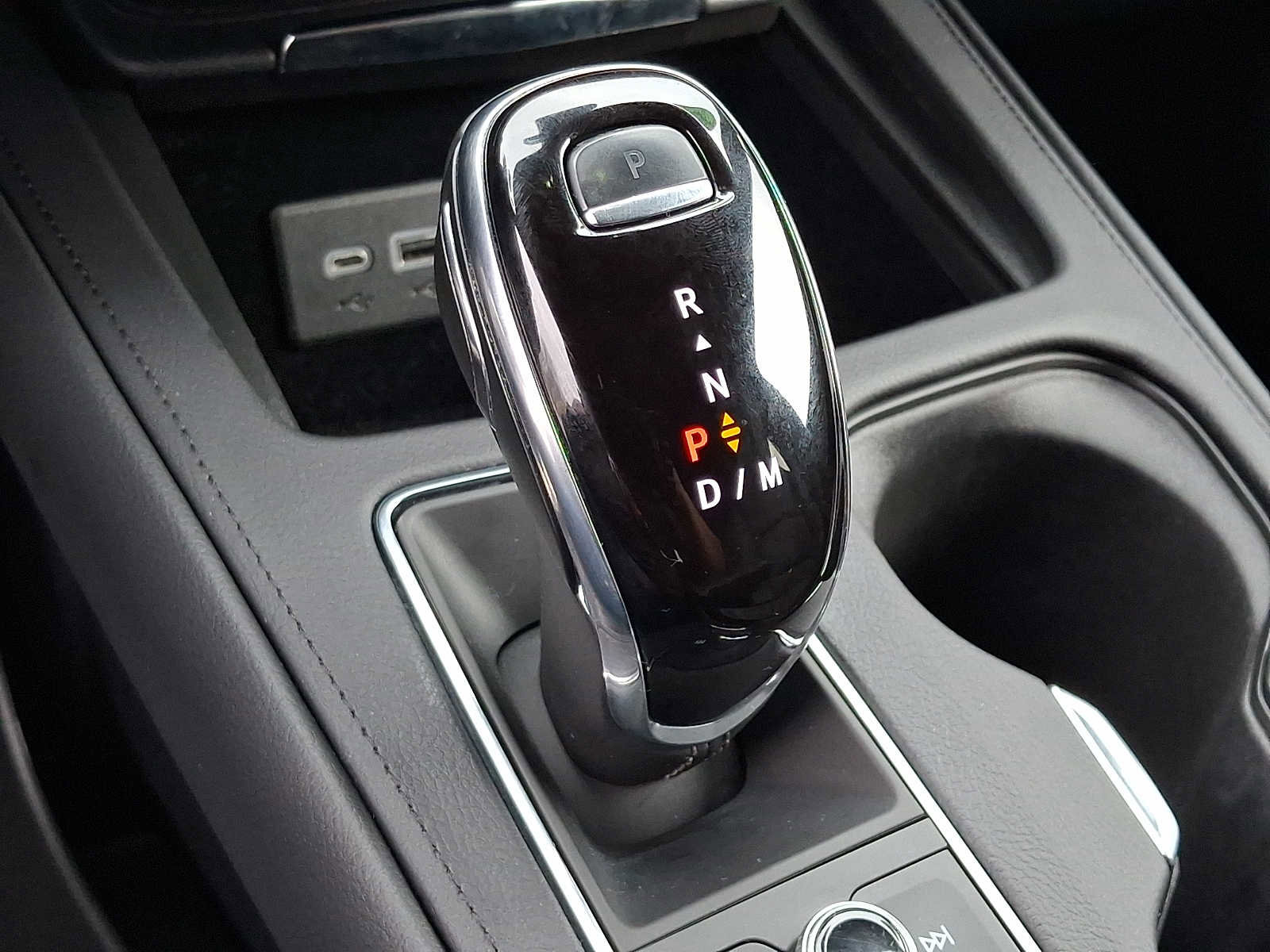 Used 2023 Cadillac XT4 Luxury w/ Cold Weather Package image 15
