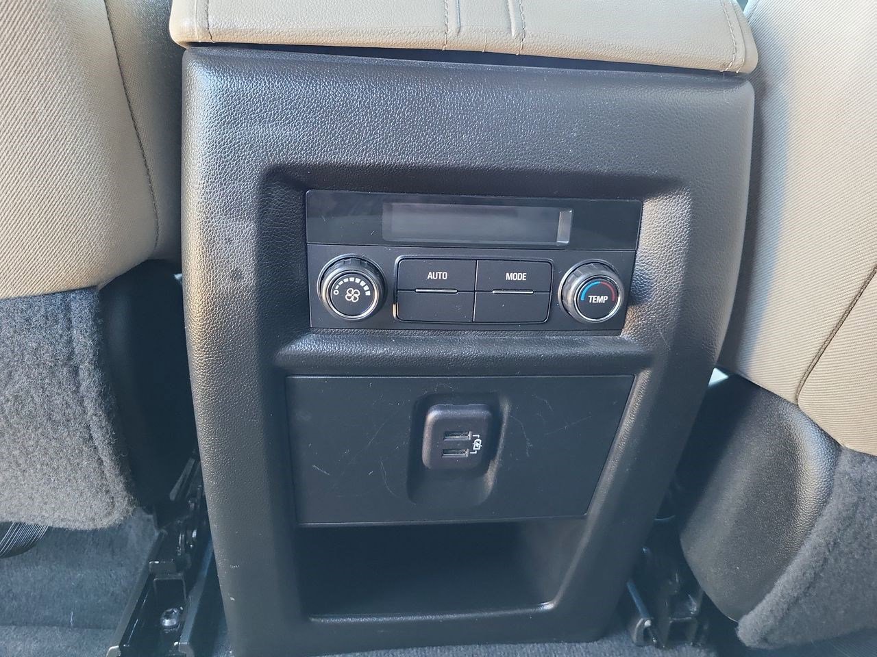 Used 2023 Chevrolet Traverse LS image 26