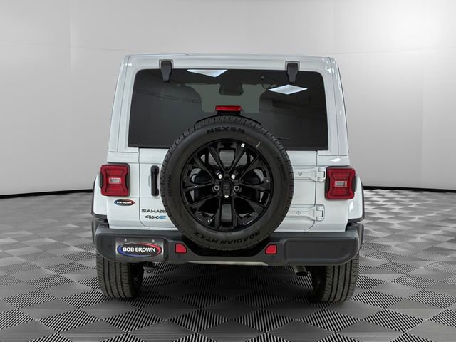 Used 2025 Jeep Wrangler Unlimited Sahara w/ Safety Group AWD/4WD image 4