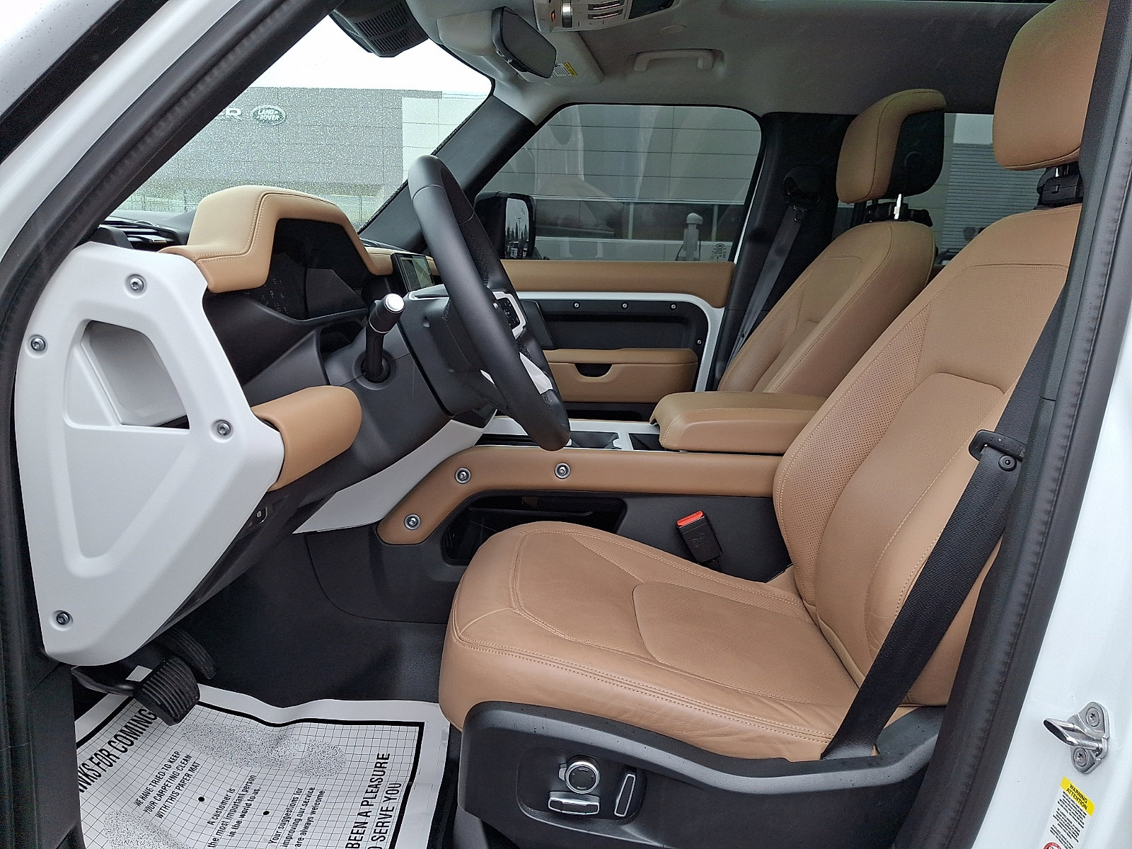 Used 2025 Land Rover Defender 130 S image 13