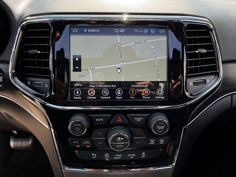 Used 2021 Jeep Grand Cherokee Limited w/ Luxury Group II image 17