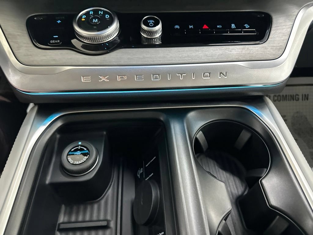 New 2027 Ford Expedition Platinum w/ Platinum Ultimate Package AWD/4WD image 50
