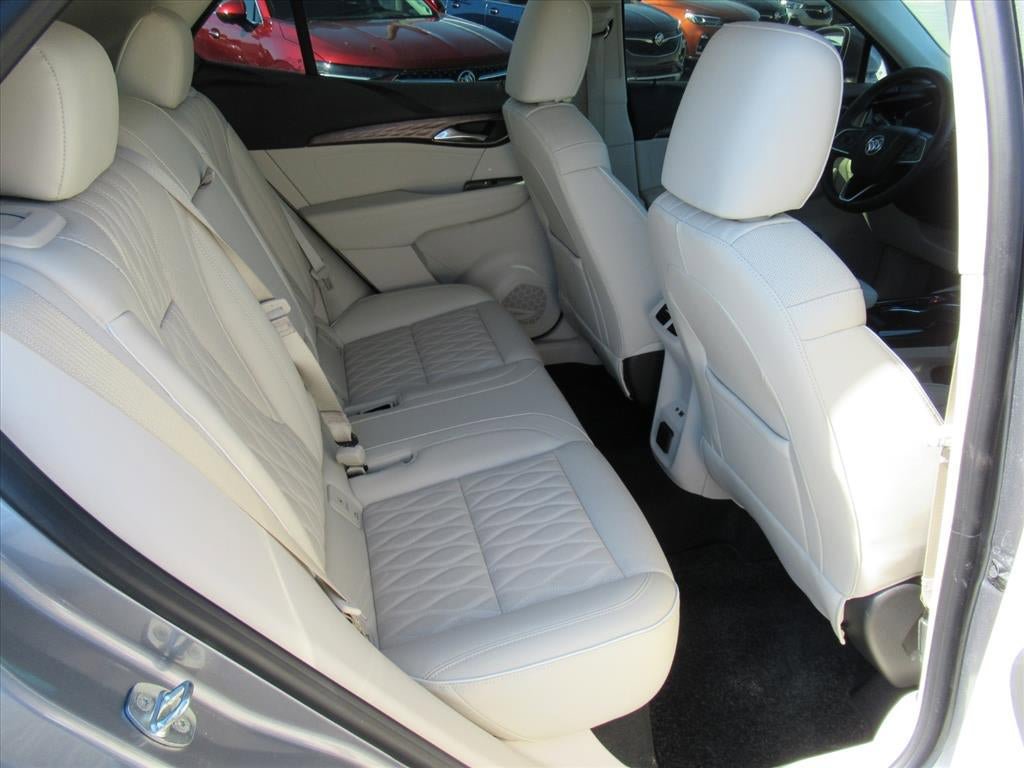 Used 2022 Buick Envision Avenir w/ Technology Package II FWD image 34