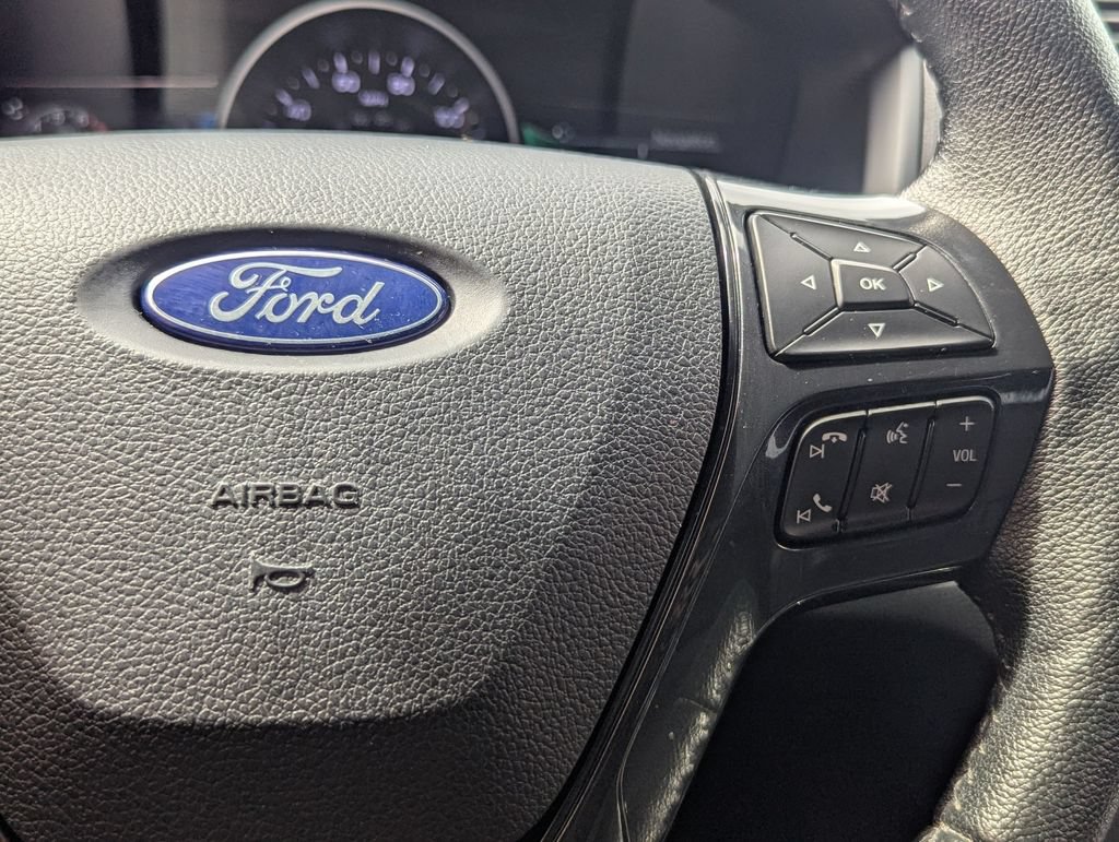Used 2018 Ford Explorer XLT w/ Equipment Group 202A FWD image 16