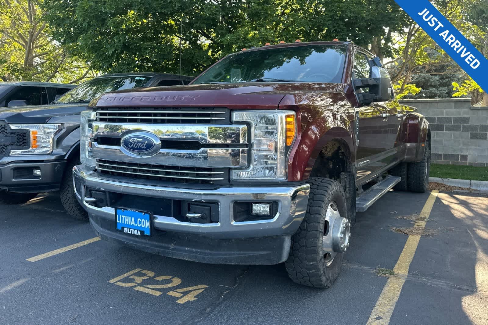 Used 2017 Ford F350 Lariat w/ Lariat Ultimate Package AWD/4WD image 1