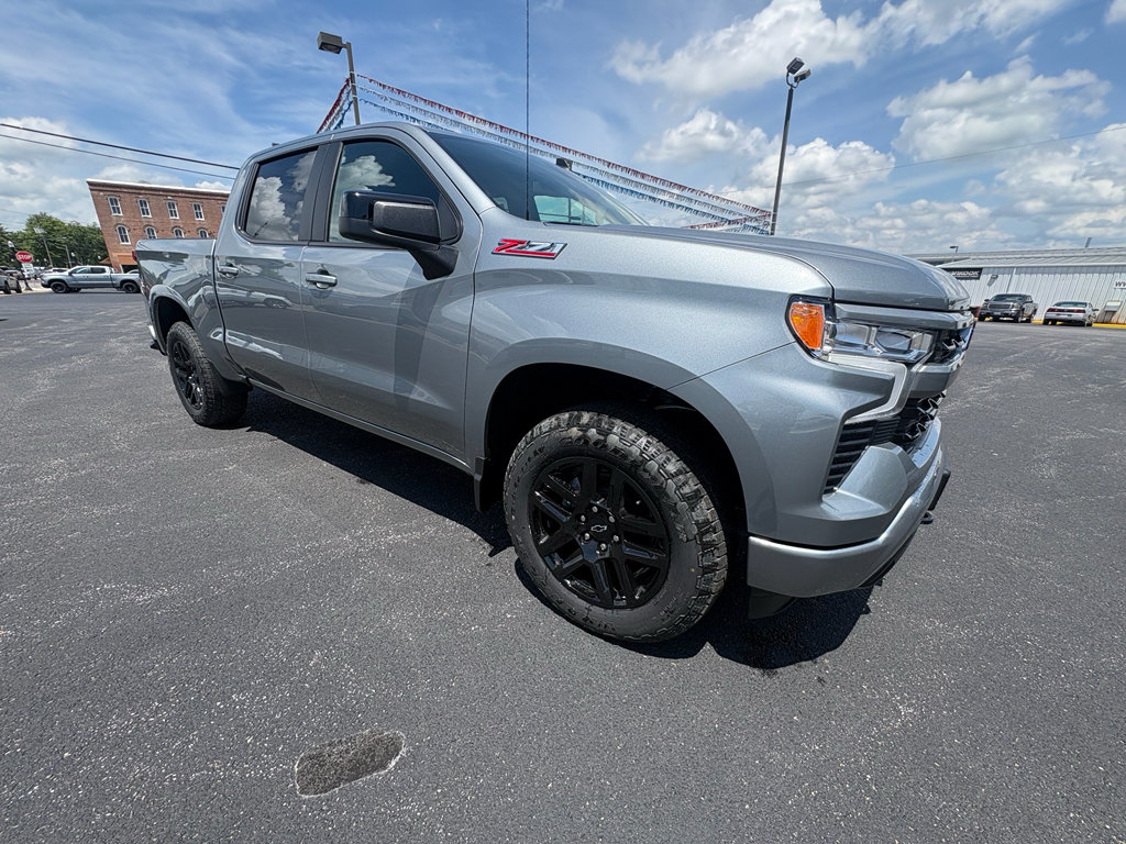 New 2026 Chevrolet Silverado 1500 RST w/ Z71 Off-Road Package AWD/4WD image 3