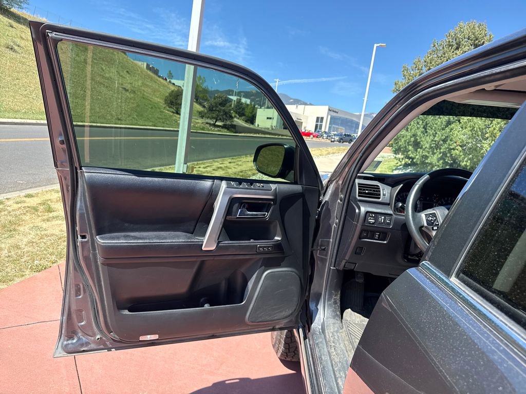 Used 2017 Toyota 4Runner Limited image 10