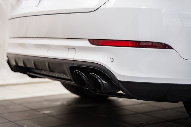 Used 2021 Porsche Cayenne Turbo image 6